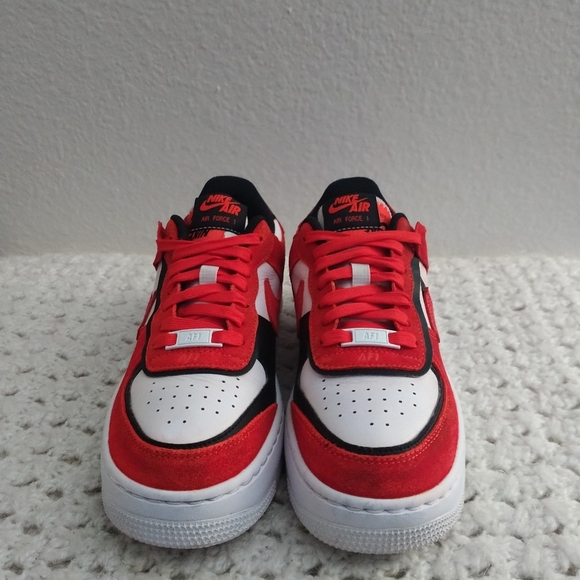 Nike Red and White Women's Sneakers - Picture 2 of 11